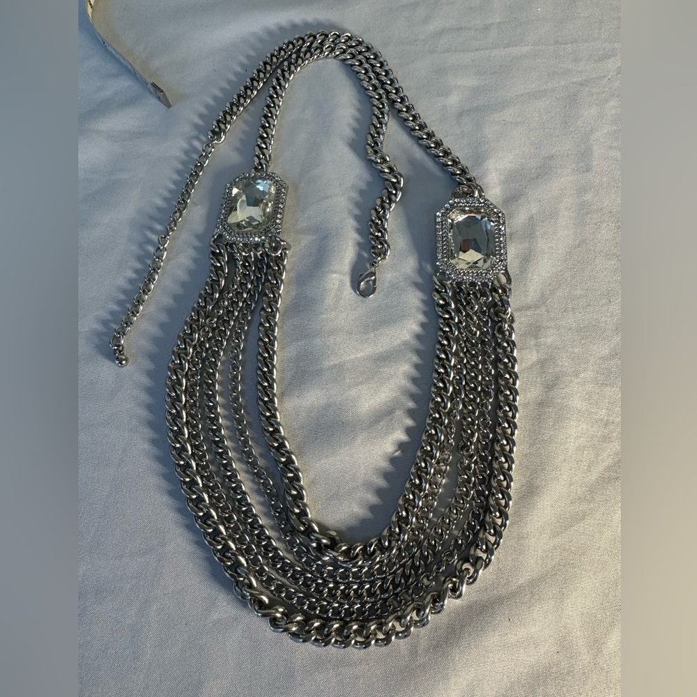 Heavy silvertone rhinestone statement necklace - Picture 5 of 6